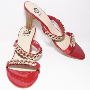 Yellow Box "Erotic" red sandal with gold chains